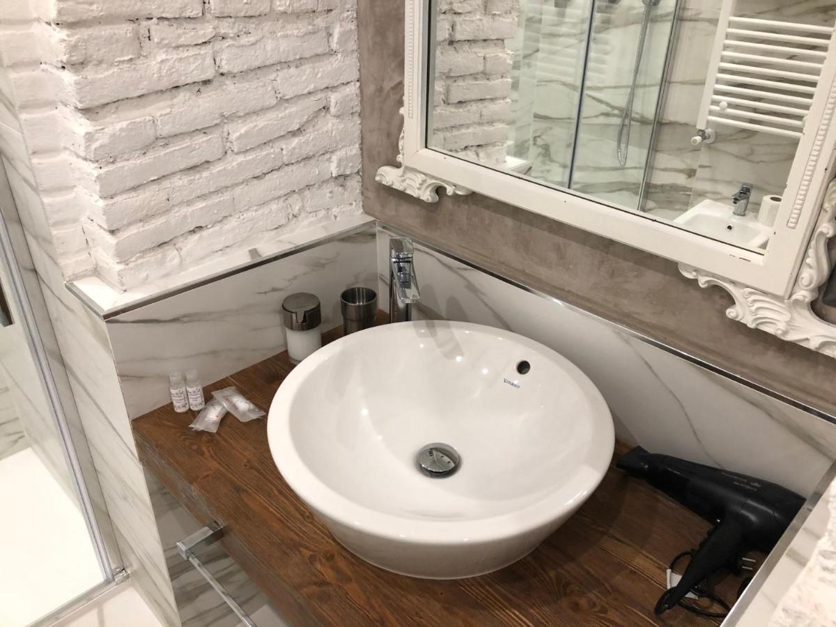 Elegant Suite In Milan Center Bagian luar foto